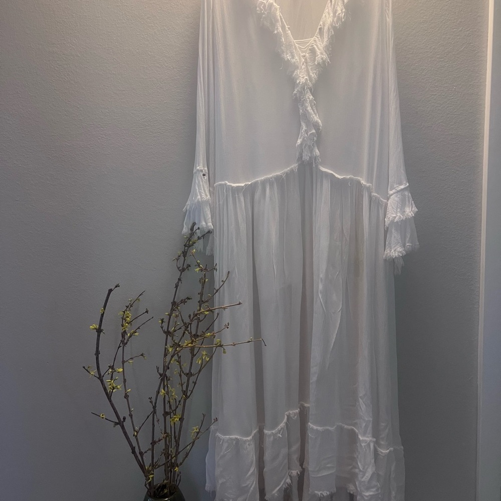 Elegant White Lace Trim Nightgown